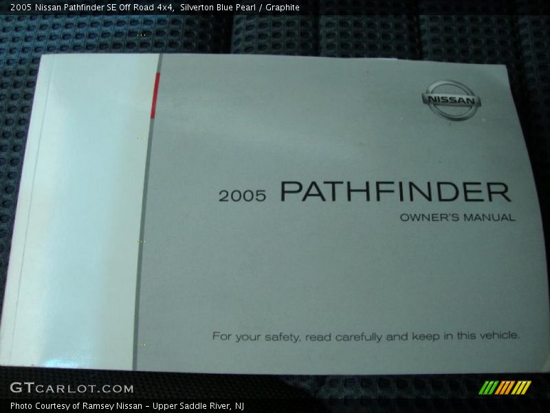 Silverton Blue Pearl / Graphite 2005 Nissan Pathfinder SE Off Road 4x4
