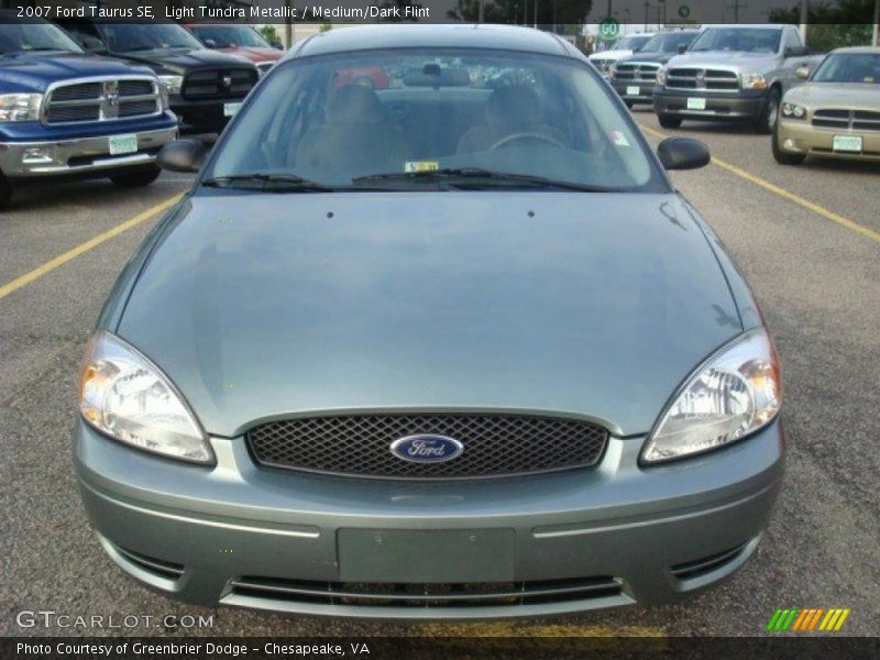 Light Tundra Metallic / Medium/Dark Flint 2007 Ford Taurus SE
