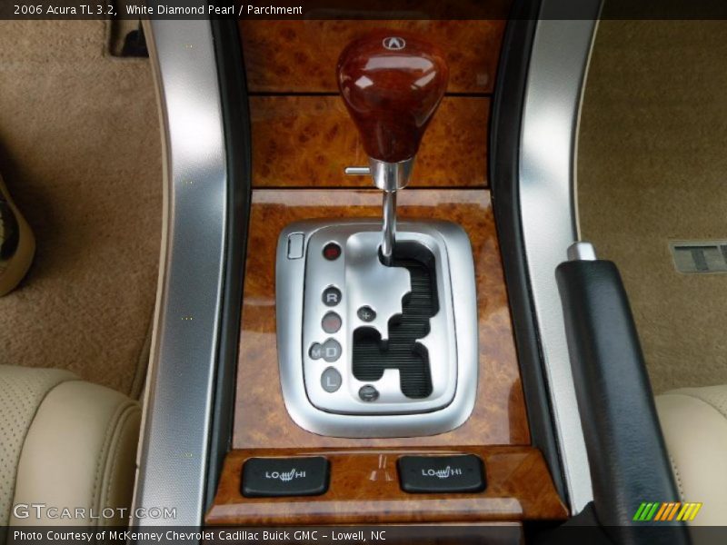 White Diamond Pearl / Parchment 2006 Acura TL 3.2