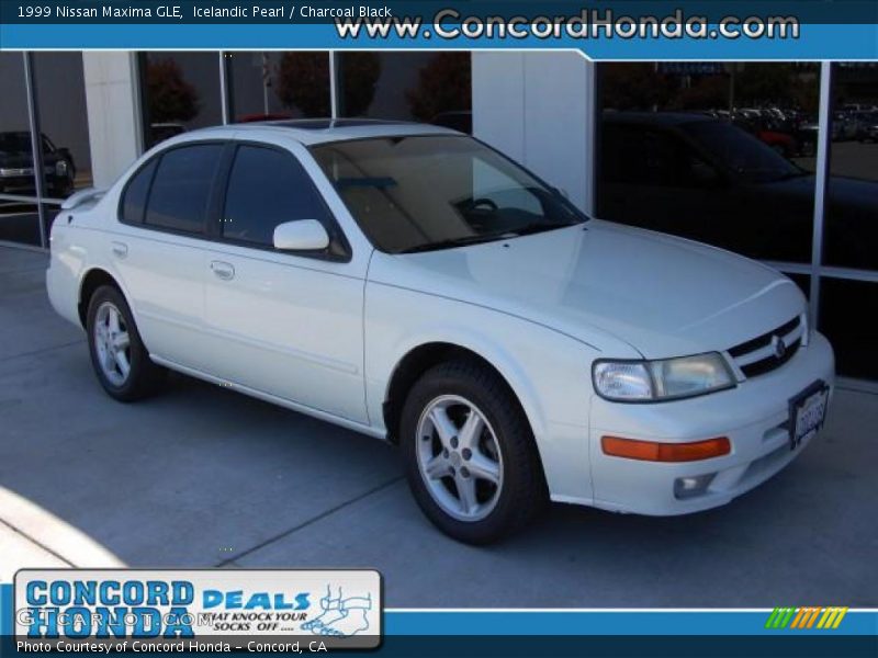 Icelandic Pearl / Charcoal Black 1999 Nissan Maxima GLE