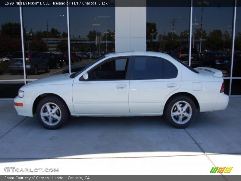 Icelandic Pearl / Charcoal Black 1999 Nissan Maxima GLE