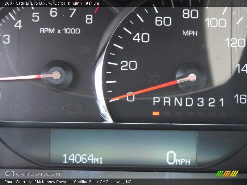 Light Platinum / Titanium 2007 Cadillac DTS Luxury