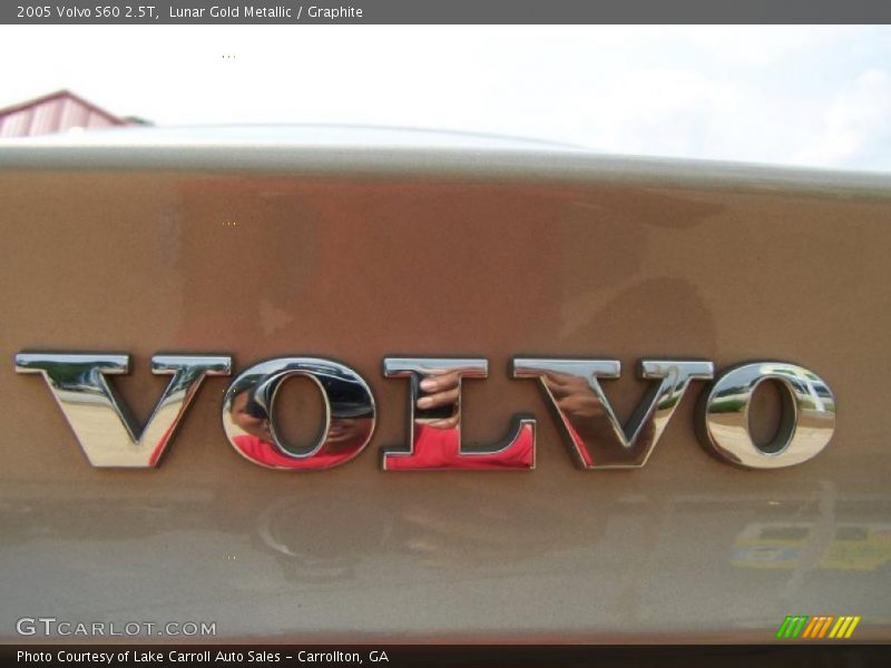 Lunar Gold Metallic / Graphite 2005 Volvo S60 2.5T