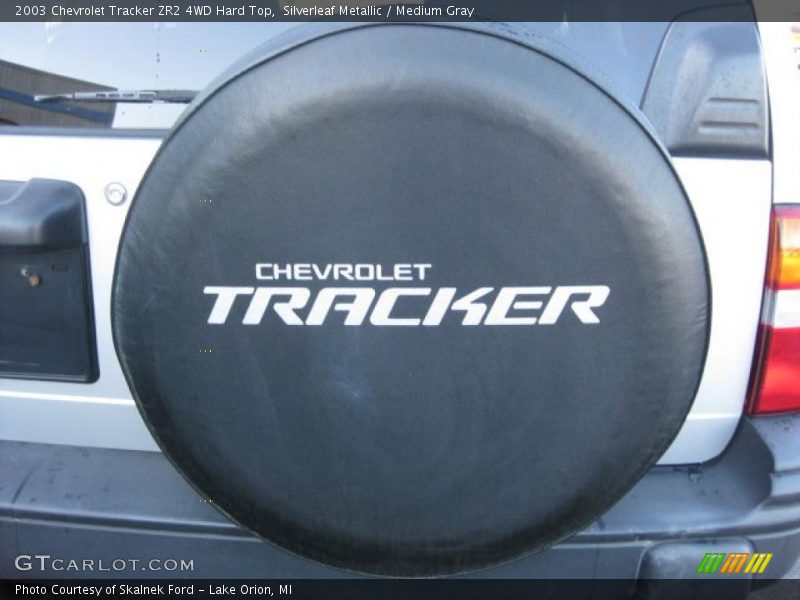 Silverleaf Metallic / Medium Gray 2003 Chevrolet Tracker ZR2 4WD Hard Top