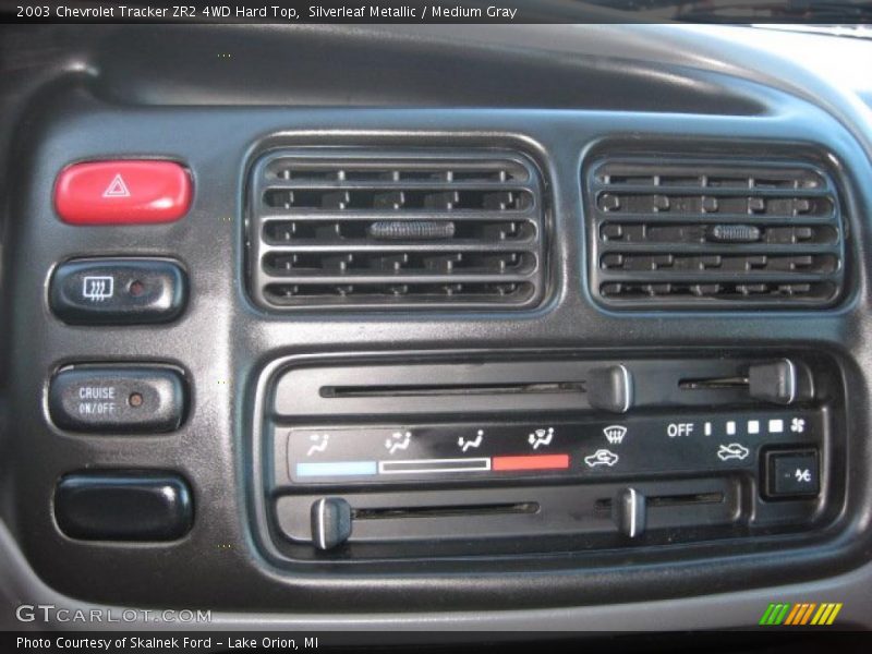 Silverleaf Metallic / Medium Gray 2003 Chevrolet Tracker ZR2 4WD Hard Top