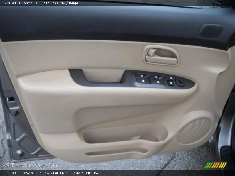 Titanium Gray / Beige 2009 Kia Rondo LX