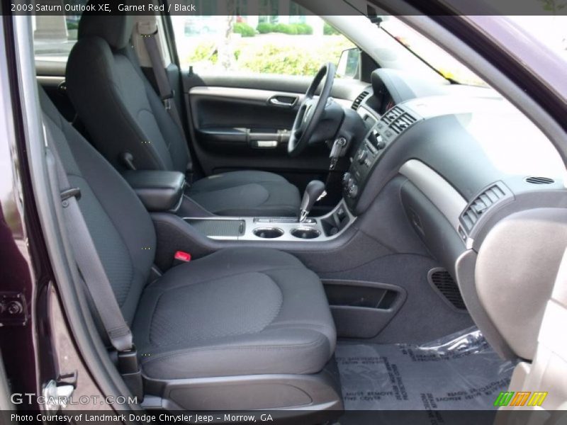 Garnet Red / Black 2009 Saturn Outlook XE