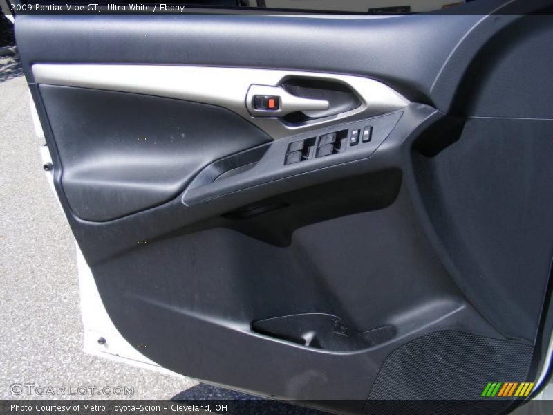 Ultra White / Ebony 2009 Pontiac Vibe GT