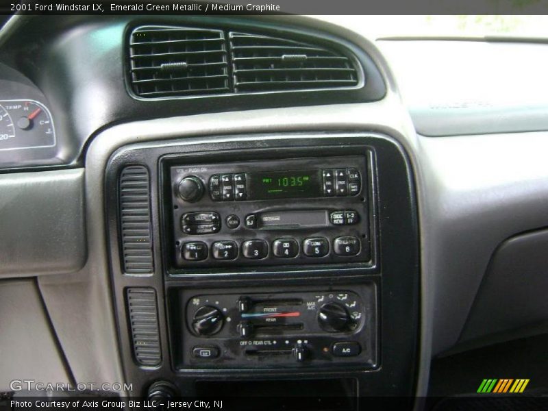 Emerald Green Metallic / Medium Graphite 2001 Ford Windstar LX