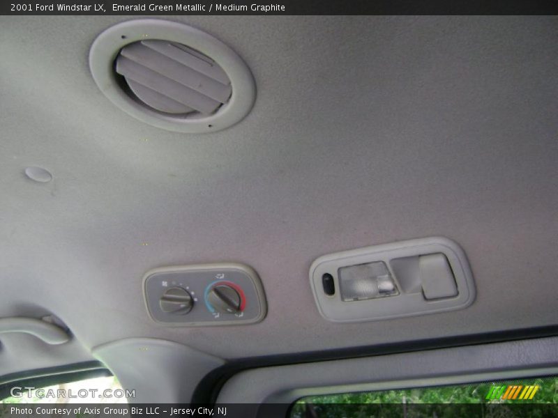 Emerald Green Metallic / Medium Graphite 2001 Ford Windstar LX
