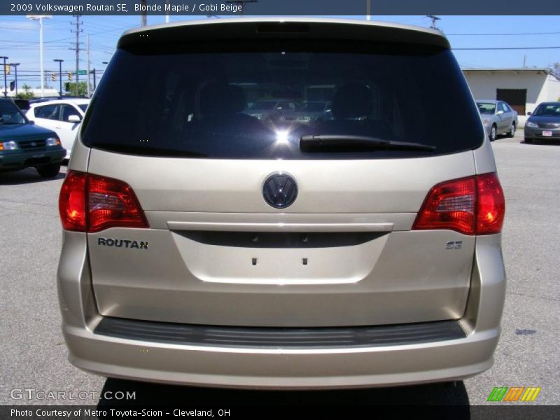 Blonde Maple / Gobi Beige 2009 Volkswagen Routan SE