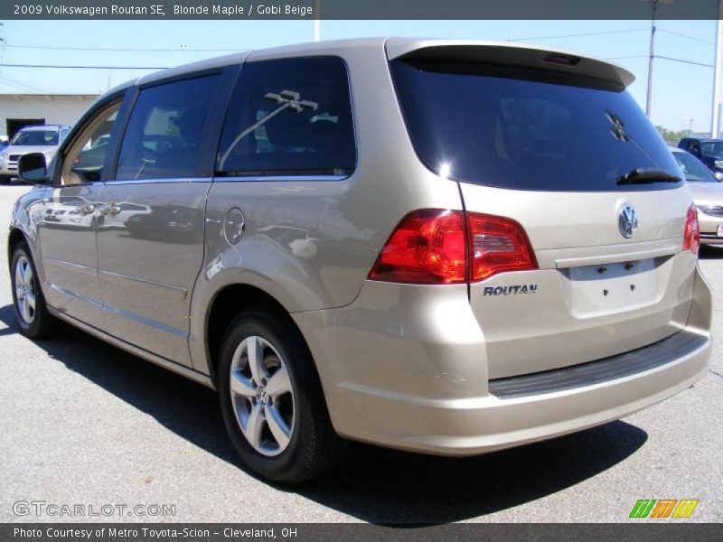 Blonde Maple / Gobi Beige 2009 Volkswagen Routan SE