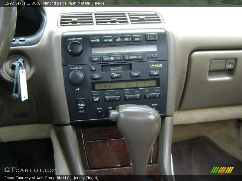 Almond Beige Pearl Metallic / Beige 1992 Lexus ES 300