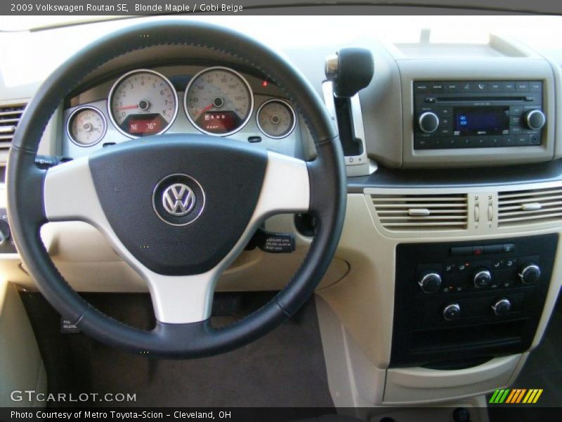 Blonde Maple / Gobi Beige 2009 Volkswagen Routan SE