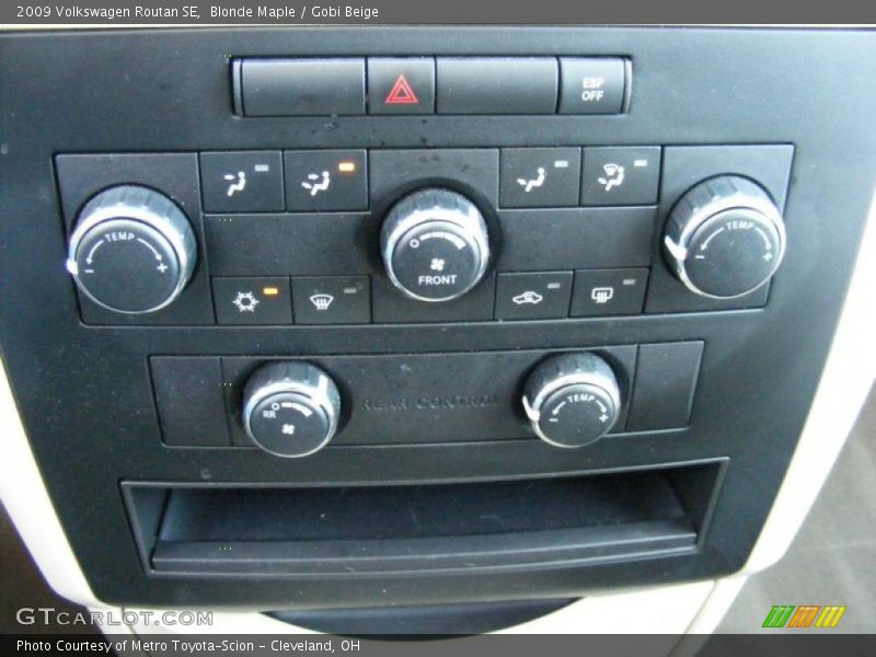 Blonde Maple / Gobi Beige 2009 Volkswagen Routan SE