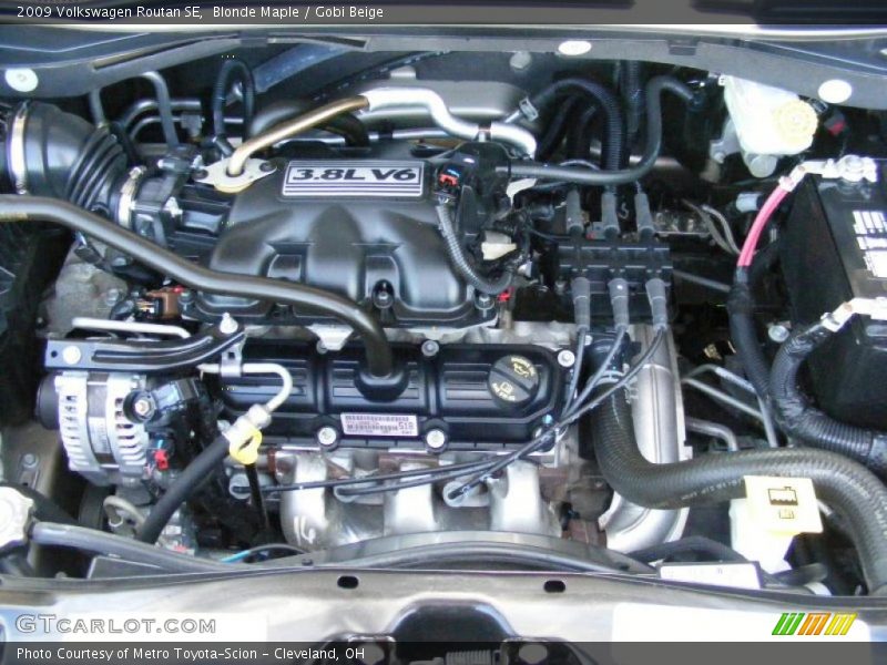 Blonde Maple / Gobi Beige 2009 Volkswagen Routan SE