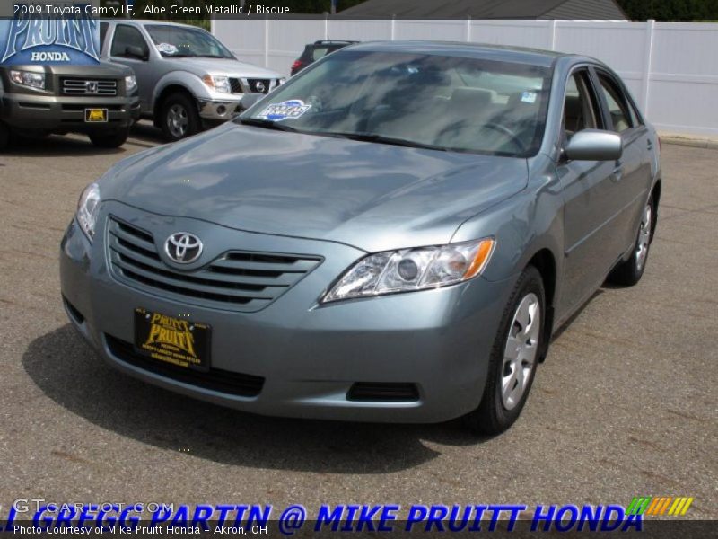 Aloe Green Metallic / Bisque 2009 Toyota Camry LE