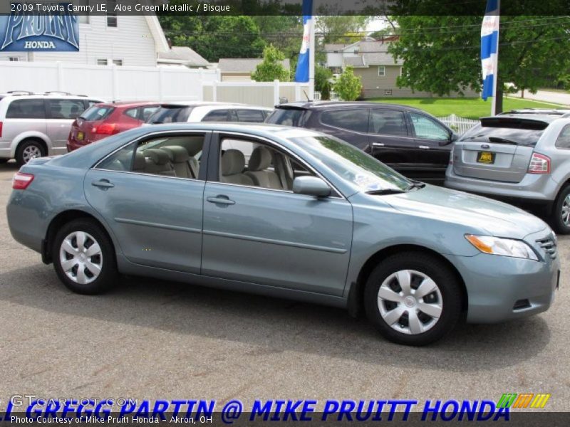 Aloe Green Metallic / Bisque 2009 Toyota Camry LE