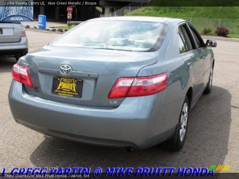 Aloe Green Metallic / Bisque 2009 Toyota Camry LE