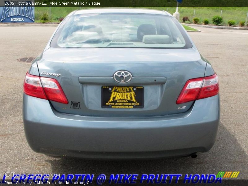 Aloe Green Metallic / Bisque 2009 Toyota Camry LE