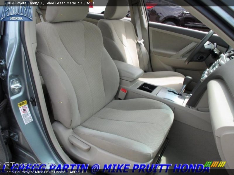 Aloe Green Metallic / Bisque 2009 Toyota Camry LE