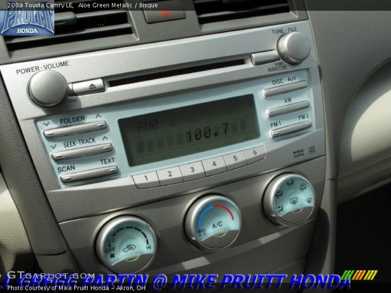 Aloe Green Metallic / Bisque 2009 Toyota Camry LE