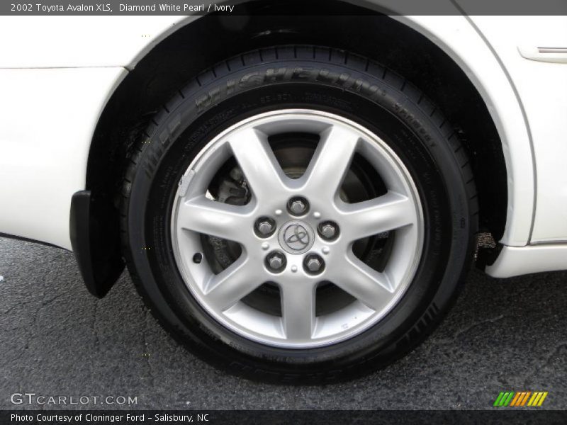 Diamond White Pearl / Ivory 2002 Toyota Avalon XLS