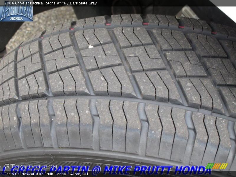 Stone White / Dark Slate Gray 2004 Chrysler Pacifica