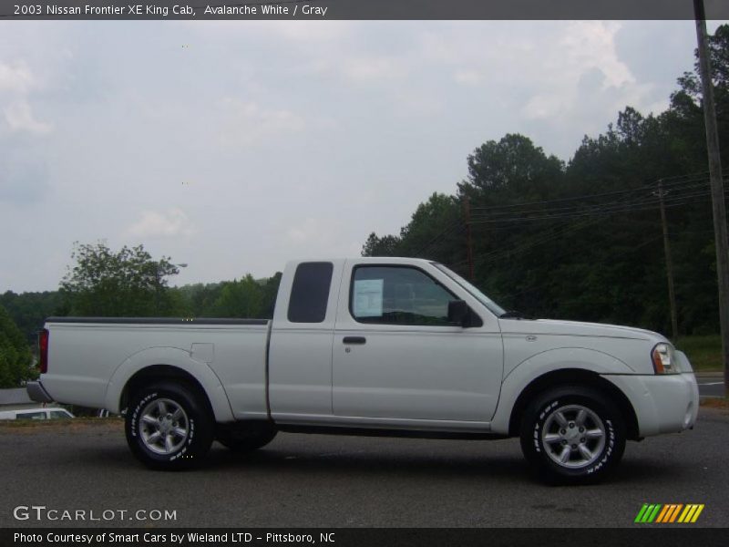 Avalanche White / Gray 2003 Nissan Frontier XE King Cab