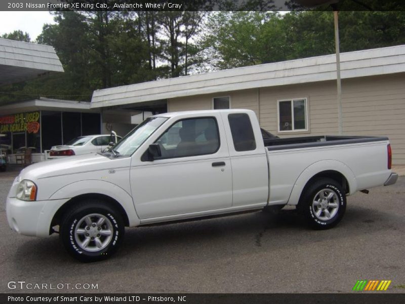 Avalanche White / Gray 2003 Nissan Frontier XE King Cab