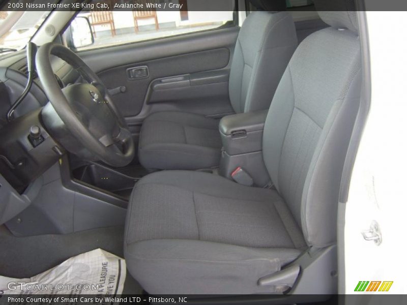 Avalanche White / Gray 2003 Nissan Frontier XE King Cab