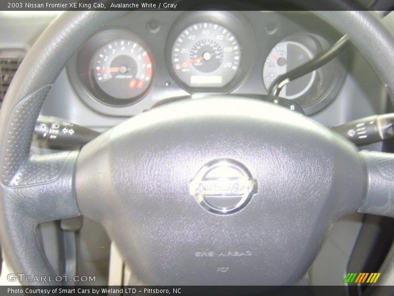 Avalanche White / Gray 2003 Nissan Frontier XE King Cab