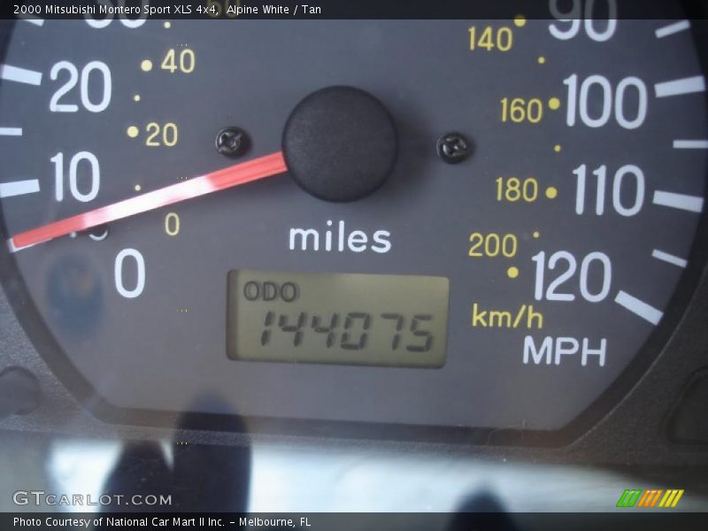 Alpine White / Tan 2000 Mitsubishi Montero Sport XLS 4x4