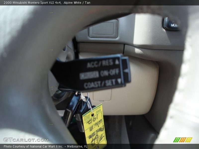 Alpine White / Tan 2000 Mitsubishi Montero Sport XLS 4x4