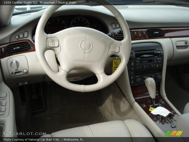 Moonstone / Neutral Shale 1999 Cadillac Seville SLS