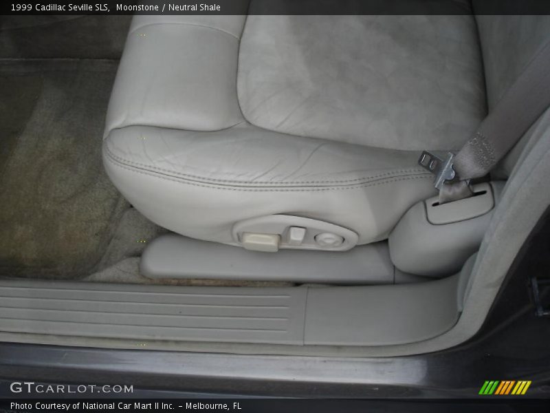 Moonstone / Neutral Shale 1999 Cadillac Seville SLS