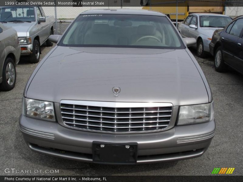 Moonstone / Neutral Shale 1999 Cadillac DeVille Sedan