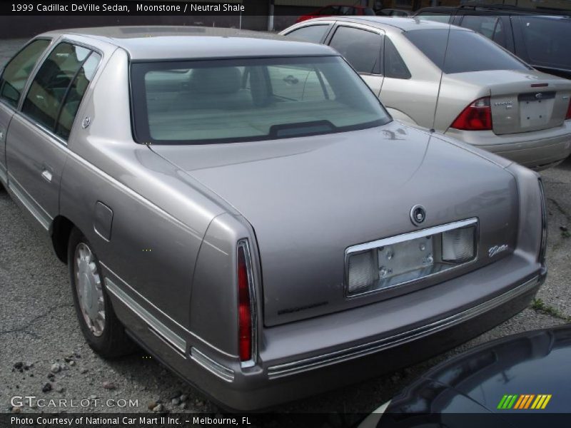 Moonstone / Neutral Shale 1999 Cadillac DeVille Sedan