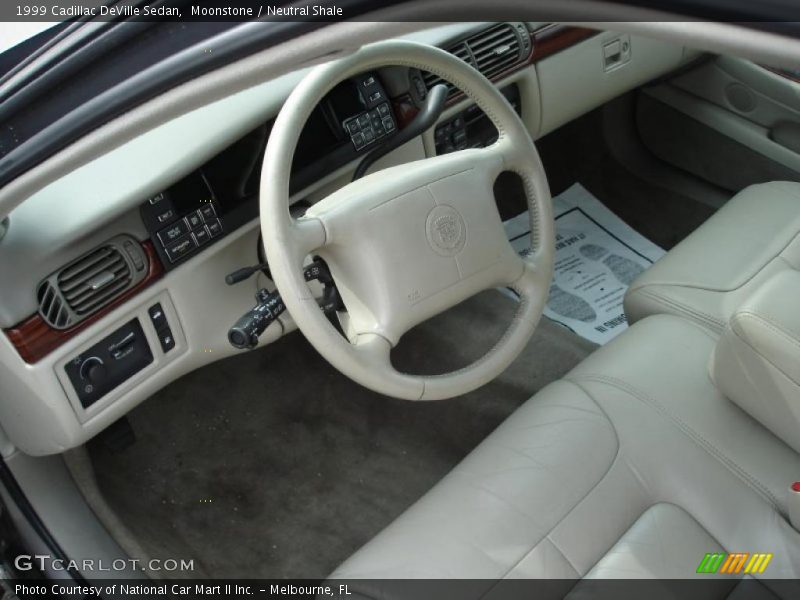 Moonstone / Neutral Shale 1999 Cadillac DeVille Sedan