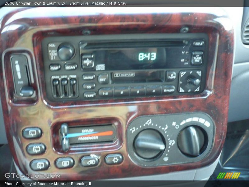 Bright Silver Metallic / Mist Gray 2000 Chrysler Town & Country LX