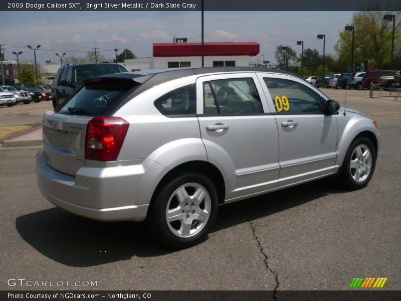 Bright Silver Metallic / Dark Slate Gray 2009 Dodge Caliber SXT