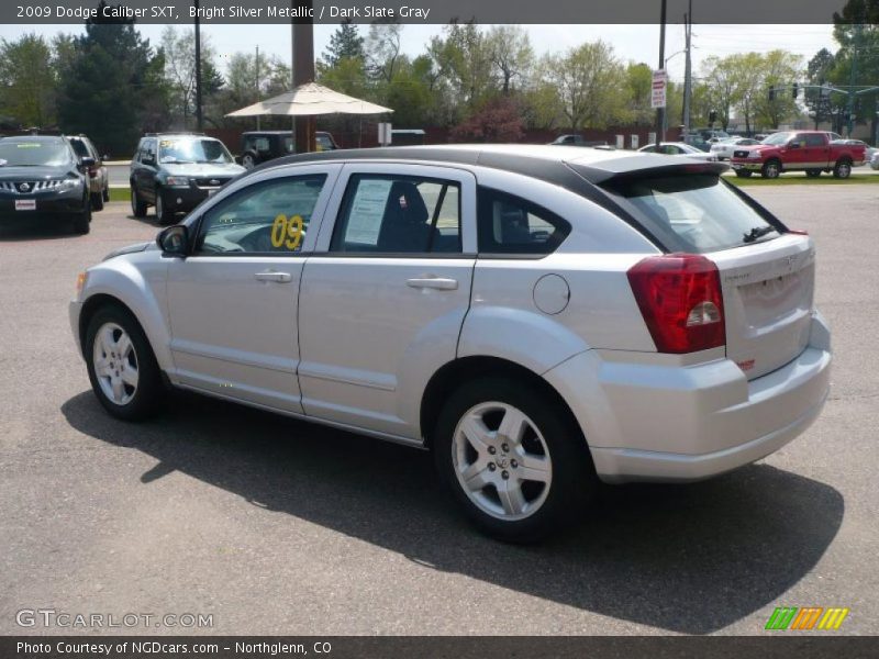 Bright Silver Metallic / Dark Slate Gray 2009 Dodge Caliber SXT