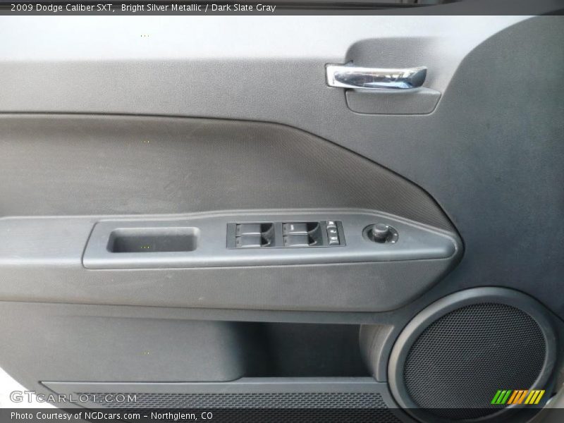 Bright Silver Metallic / Dark Slate Gray 2009 Dodge Caliber SXT