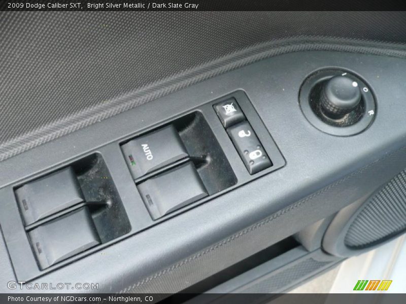 Bright Silver Metallic / Dark Slate Gray 2009 Dodge Caliber SXT