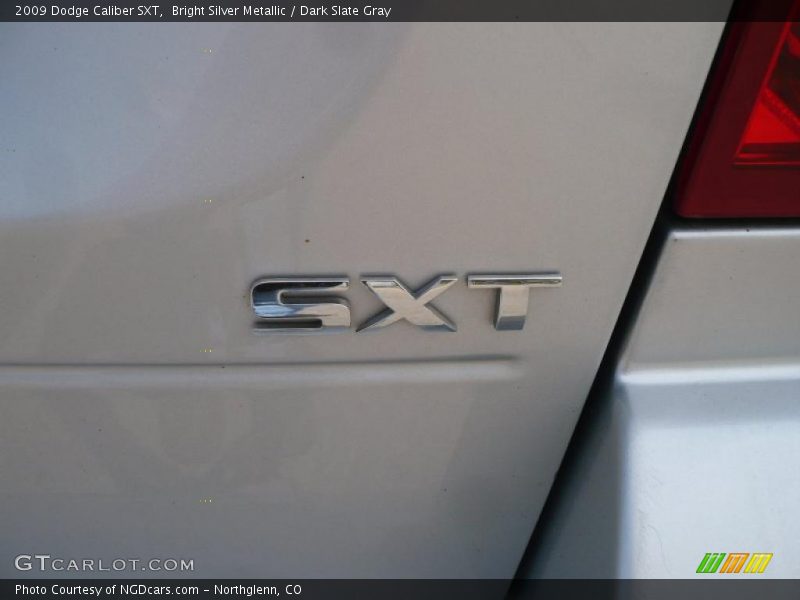 Bright Silver Metallic / Dark Slate Gray 2009 Dodge Caliber SXT