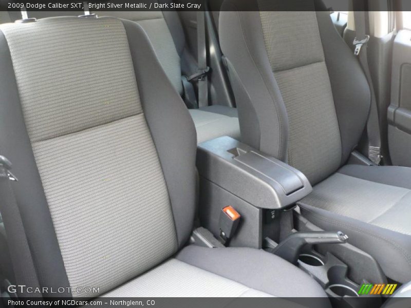 Bright Silver Metallic / Dark Slate Gray 2009 Dodge Caliber SXT
