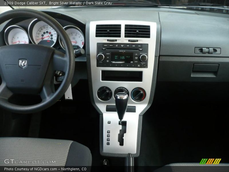 Bright Silver Metallic / Dark Slate Gray 2009 Dodge Caliber SXT