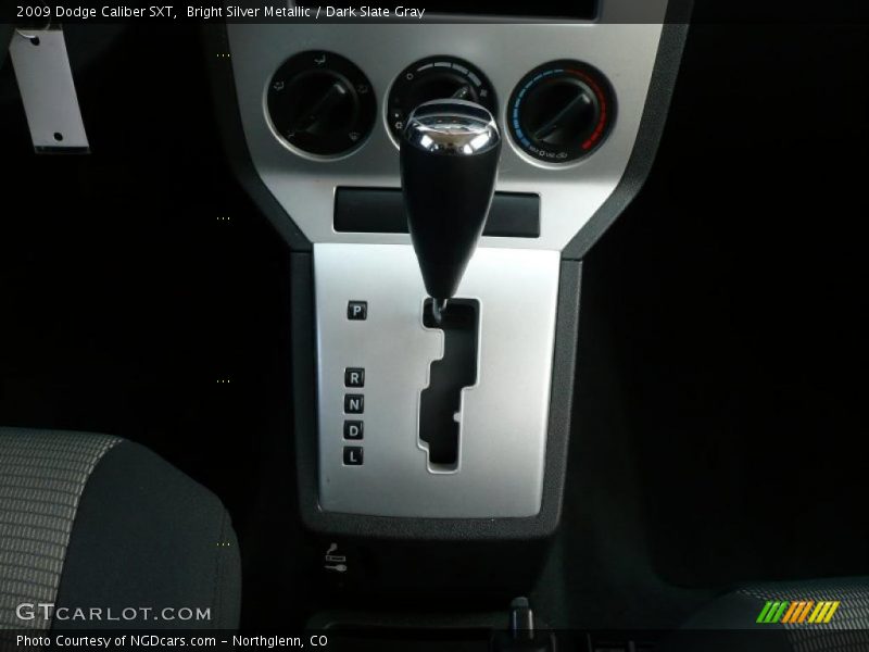 Bright Silver Metallic / Dark Slate Gray 2009 Dodge Caliber SXT