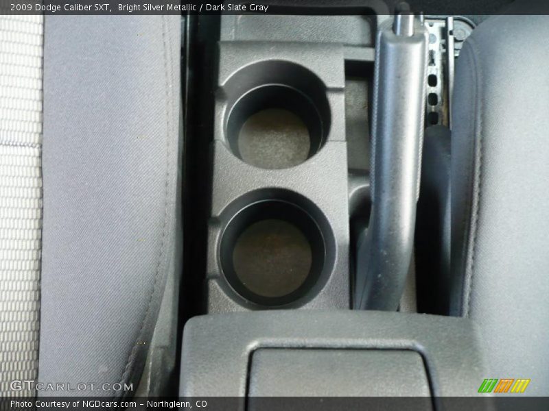 Bright Silver Metallic / Dark Slate Gray 2009 Dodge Caliber SXT