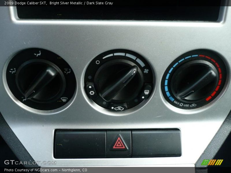 Bright Silver Metallic / Dark Slate Gray 2009 Dodge Caliber SXT